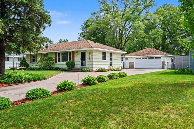 11221 Arrowhead Street NW, Coon Rapids, MN 55433