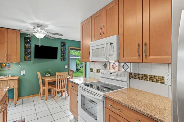 11221 Arrowhead Street NW, Coon Rapids, MN 55433