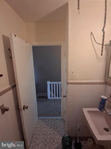 2627 S 73RD ST, Philadelphia, PA 19153