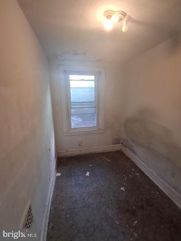 2627 S 73RD ST, Philadelphia, PA 19153