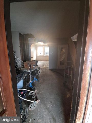 2627 S 73RD ST, Philadelphia, PA 19153