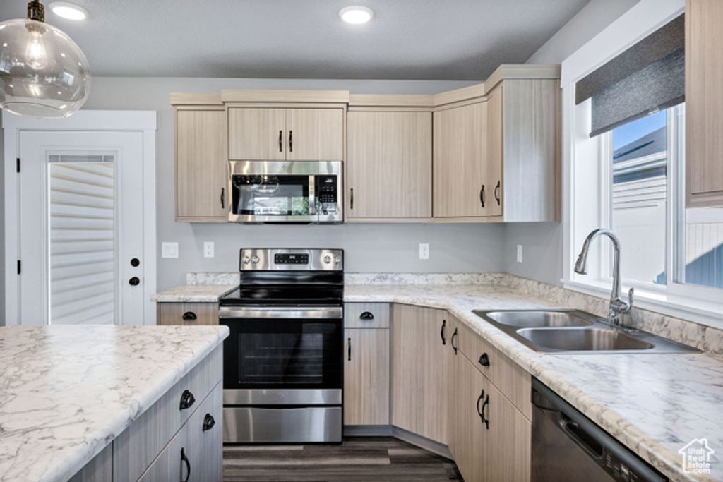 Image 10 of property listing at 967 W 820 N, Tremonton, UT 84337