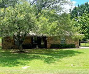 580 E Bethesda Road, Burleson, TX 76028