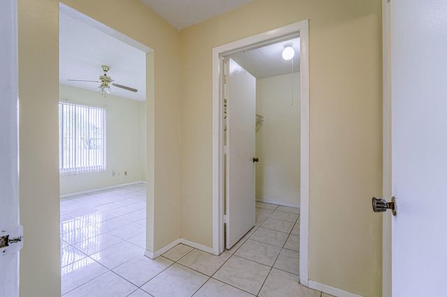 1437 SE Rivergreen Circle, Port St Lucie, FL 34952