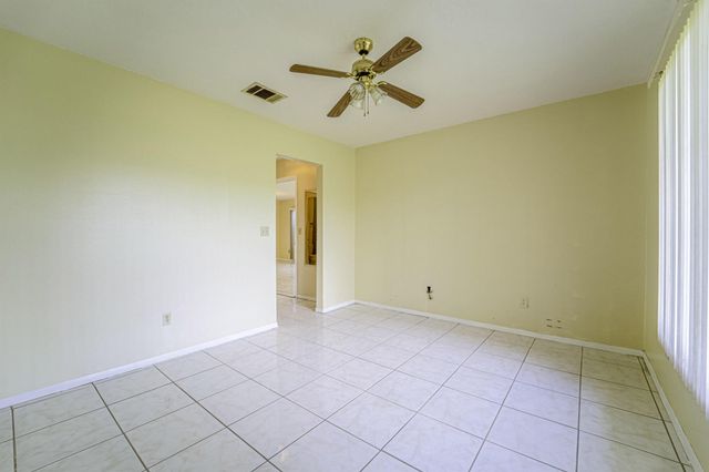 1437 SE Rivergreen Circle, Port St Lucie, FL 34952