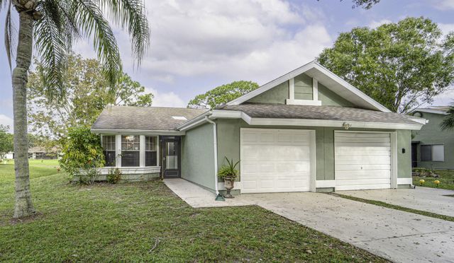 1437 SE Rivergreen Circle, Port St Lucie, FL 34952