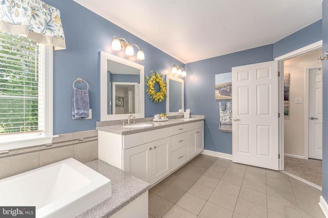 168 WALNUT RUN RD, Landenberg, PA 19350