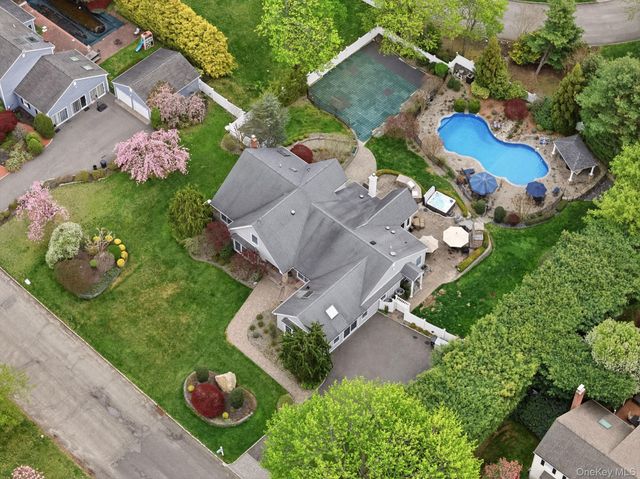 9 Sage Brush Court, East Setauket, NY 11733