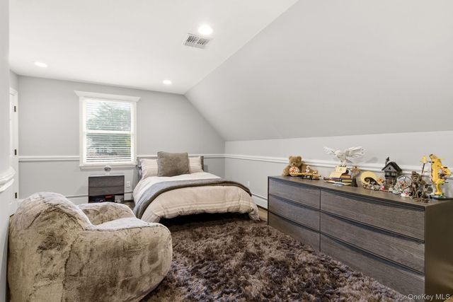9 Sage Brush Court, East Setauket, NY 11733