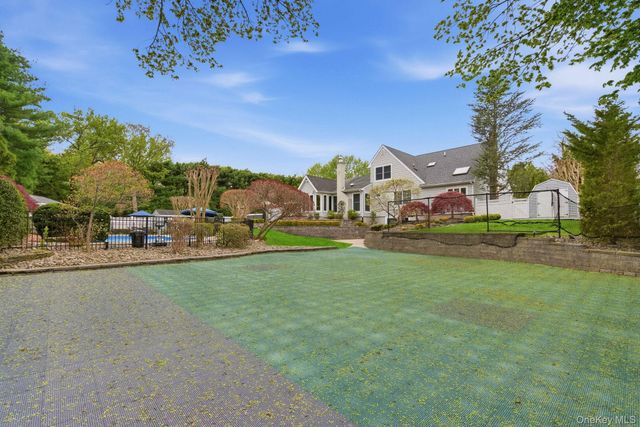 9 Sage Brush Court, East Setauket, NY 11733