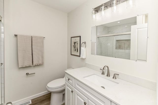 1730 Hewitt Avenue, Cincinnati, OH 45207