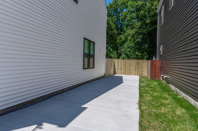 1730 Hewitt Avenue, Cincinnati, OH 45207