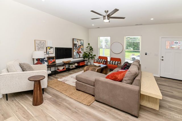 1730 Hewitt Avenue, Cincinnati, OH 45207