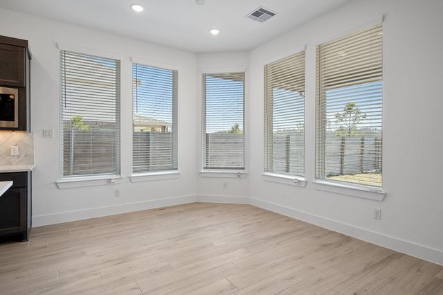 9738 Roaring River Falls Lane, Porter, TX 77365