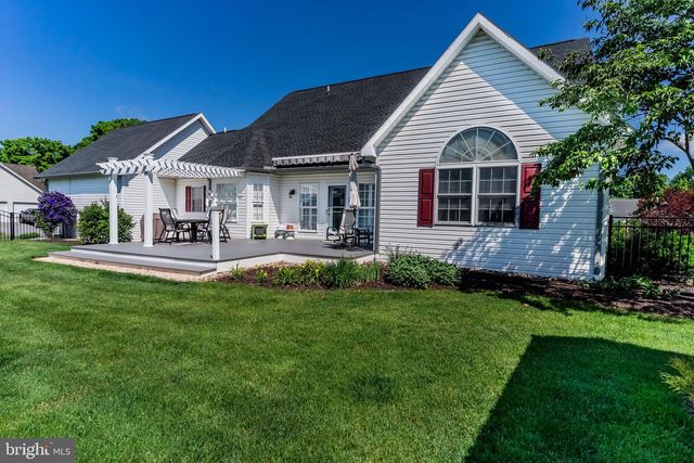 197 BEECHWOOD LANE E, Chambersburg, PA 17201
