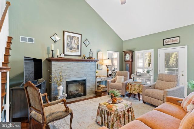 197 BEECHWOOD LANE E, Chambersburg, PA 17201