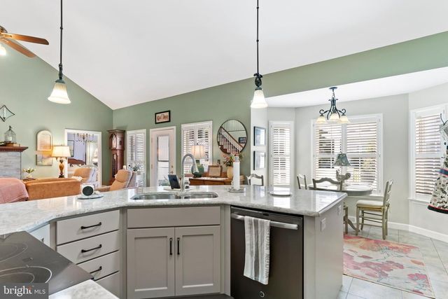 197 BEECHWOOD LANE E, Chambersburg, PA 17201
