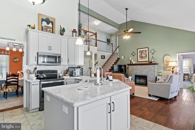 197 BEECHWOOD LANE E, Chambersburg, PA 17201