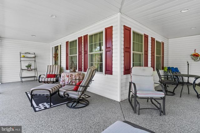 197 BEECHWOOD LANE E, Chambersburg, PA 17201