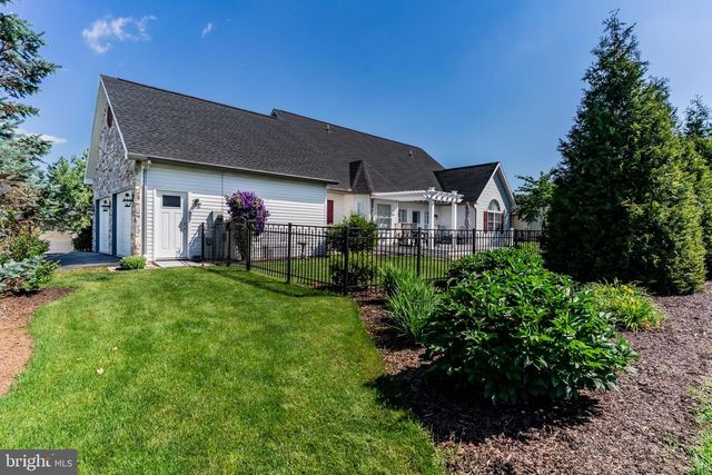 197 BEECHWOOD LANE E, Chambersburg, PA 17201