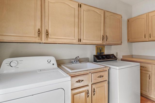 55 Golf Parkway, Madison, WI 53704