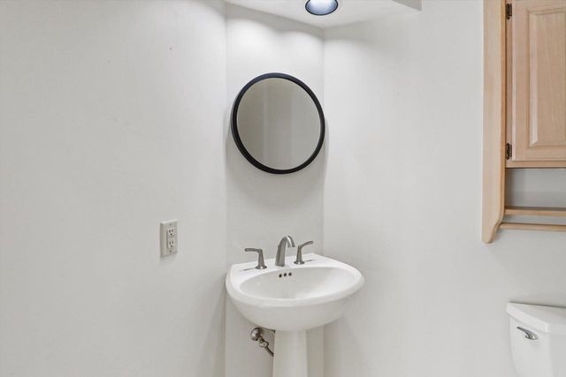 55 Golf Parkway, Madison, WI 53704