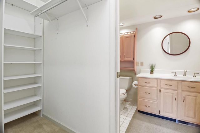 55 Golf Parkway, Madison, WI 53704