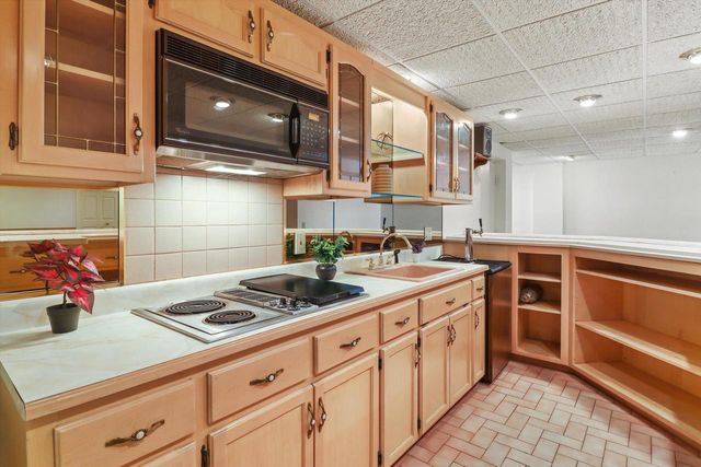 55 Golf Parkway, Madison, WI 53704