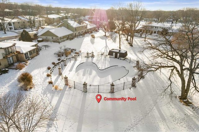 55 Golf Parkway, Madison, WI 53704