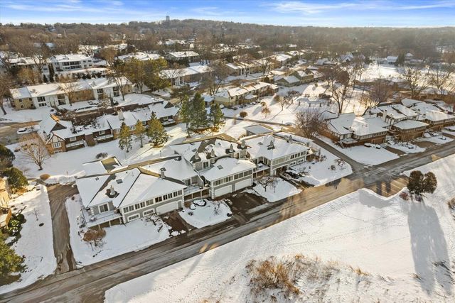 55 Golf Parkway, Madison, WI 53704