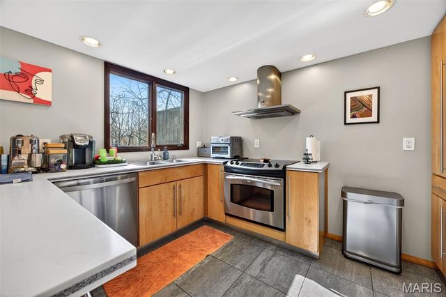 1514 Birnamwood Trail Drive, Ballwin, MO 63021