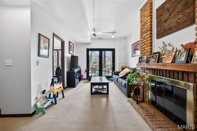 1514 Birnamwood Trail Drive, Ballwin, MO 63021