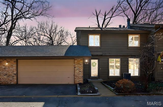 1514 Birnamwood Trail Drive, Ballwin, MO 63021