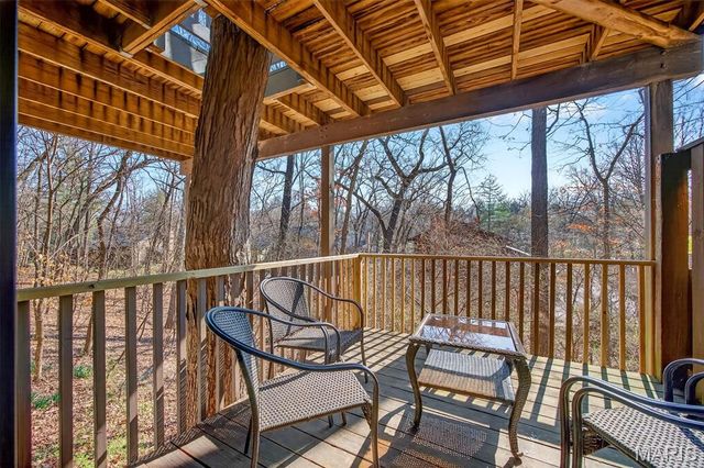 1514 Birnamwood Trail Drive, Ballwin, MO 63021