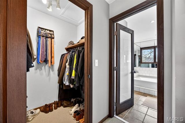 1514 Birnamwood Trail Drive, Ballwin, MO 63021