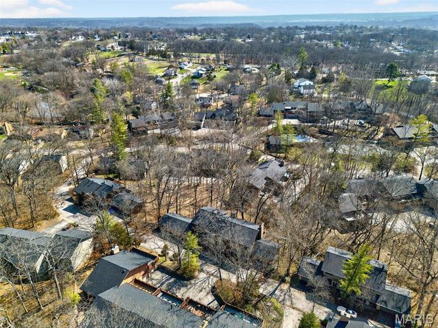 1514 Birnamwood Trail Drive, Ballwin, MO 63021