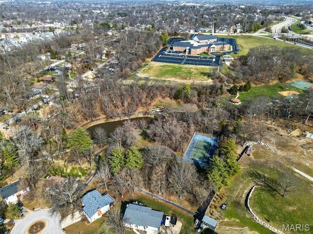 1514 Birnamwood Trail Drive, Ballwin, MO 63021