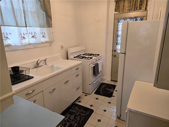 350 Coltart Ave One, Oakland, PA 15213