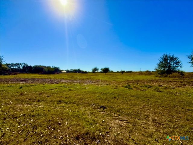 000 Sydnie Ranch Road, Inez, TX 77968