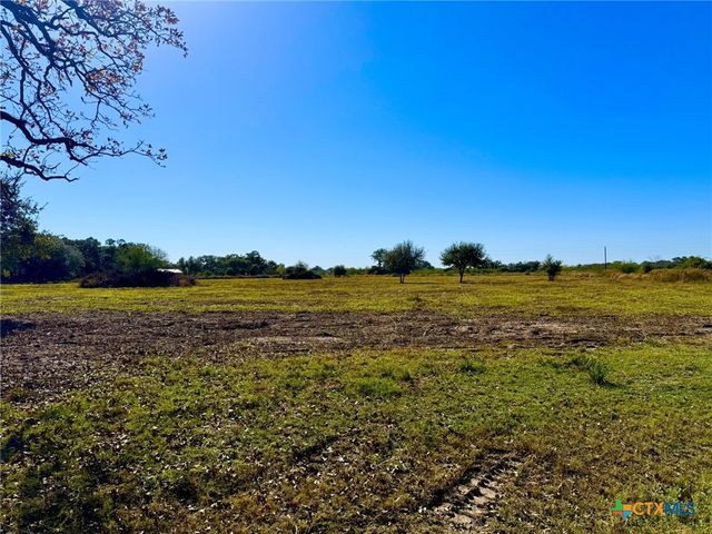 000 Sydnie Ranch Road, Inez, TX 77968