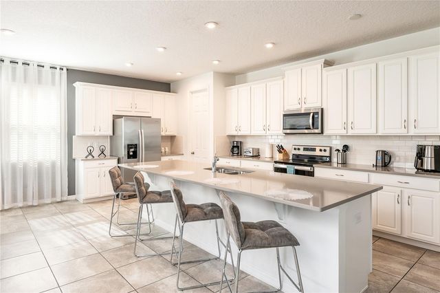 8900 CAROLINE BAY COURT, Kissimmee, FL 34747