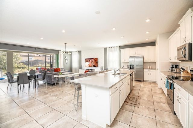 8900 CAROLINE BAY COURT, Kissimmee, FL 34747