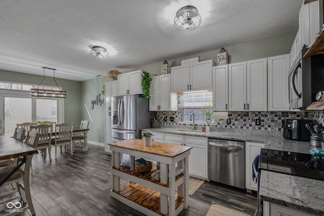 6393 E Pemboke Court, Camby, IN 46113