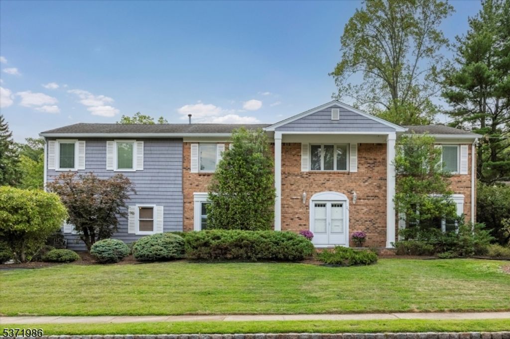 24 Oak Ave, West Orange Twp., NJ 07052