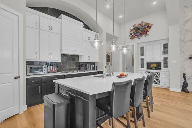 423 N Hillary Step Place, Montgomery, TX 77316