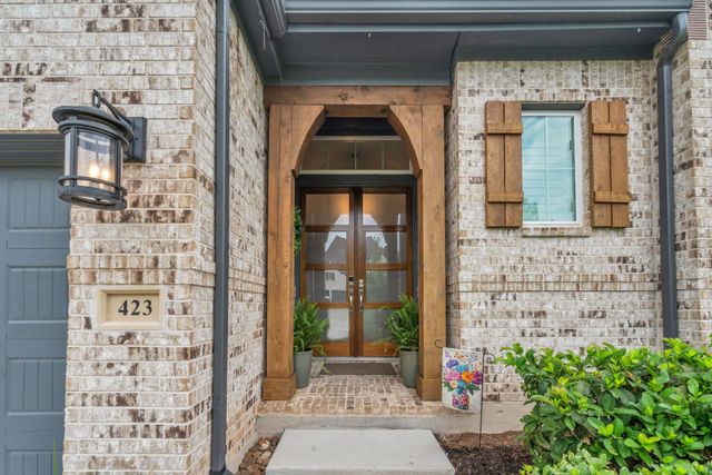 423 N Hillary Step Place, Montgomery, TX 77316