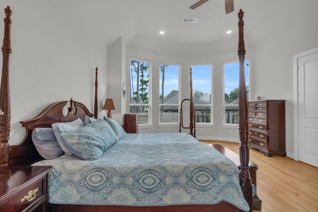 423 N Hillary Step Place, Montgomery, TX 77316
