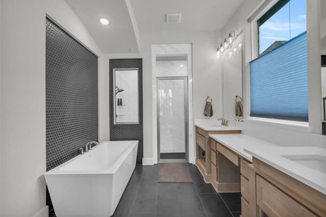 423 N Hillary Step Place, Montgomery, TX 77316