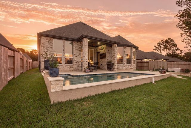 423 N Hillary Step Place, Montgomery, TX 77316