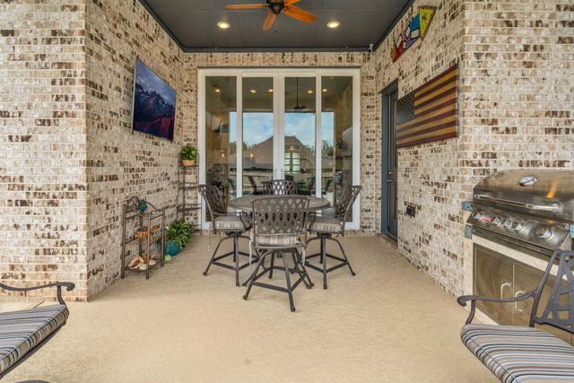 423 N Hillary Step Place, Montgomery, TX 77316